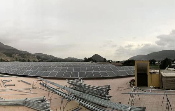 Sistema di generazione solare Off-grid su larga scala da 180kw in perù