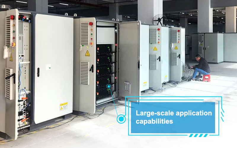 Vantaggi della batteria solare commerciale ad alta tensione 215KWH 100KW