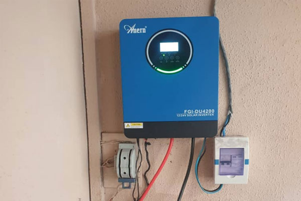 Inverter ibridi Anern 4.2KW in Nigeria