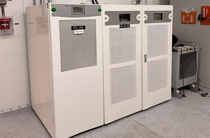 Caso di studio del progetto di accumulo di energia Anern Ecuador: soluzione con batteria al litio da 128 kWh