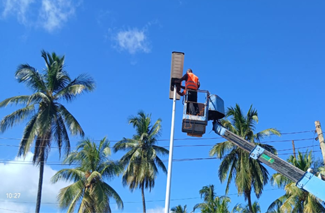 Progetto di lampione solare da 100W Anern Tanzania SLZ