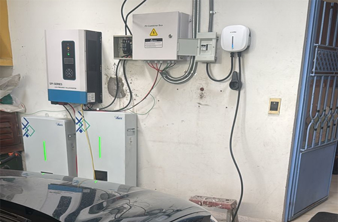 Progetto di accumulo energetico con inverter e batterie al litio Anern Ecuador