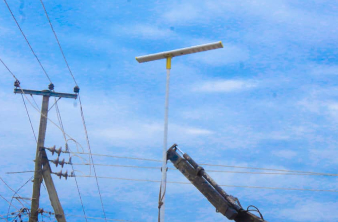 240 set di progetti di lampioni solari in Tanzania