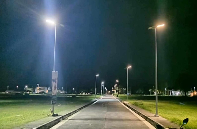 Anern consegna 100 set di lampioni solari SLZ e SLV per un progetto di illuminazione comunitaria nelle Filippine