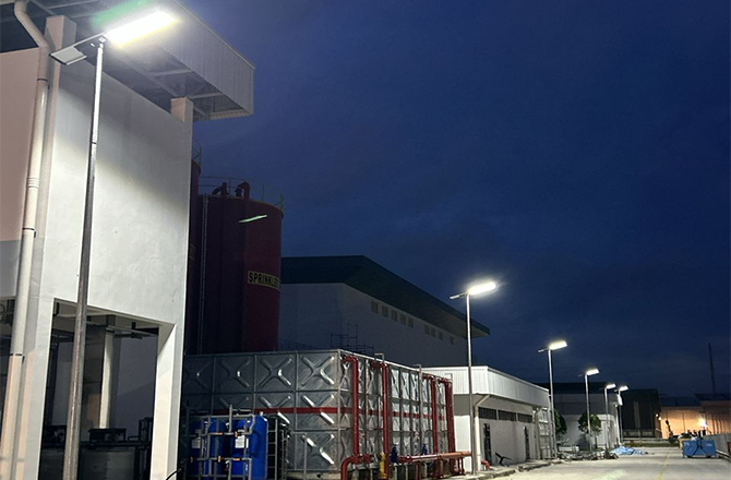 Lampade solari per strada Anern SLZ‑80W nel progetto di illuminazione di aree pubbliche in Malaysia