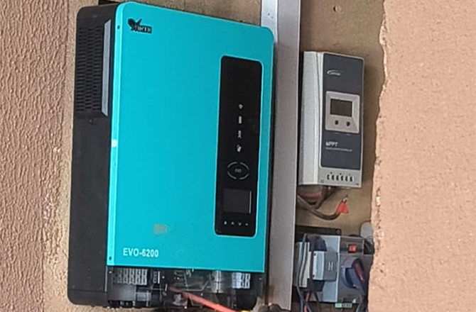 Inverter Ibrido Anern EVO 6.2kW con Accumulo a Batteria in Burkina Faso