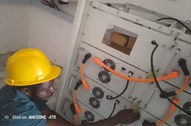 Progetto di sistema di accumulo solare commerciale da 50kW di Anern Ghana